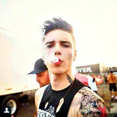 Profile Picture of Andy Lerman (@wolf1123g) on Twitter