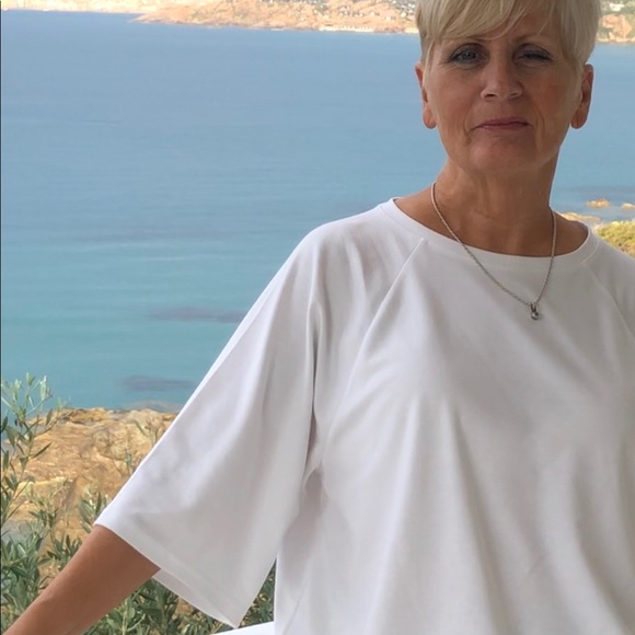 Profile Picture of Debbie Williams (@debbiewillia320) on Poshmark