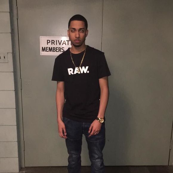 Profile Picture of Evandro Teixeira (@eteixeira1) on Poshmark