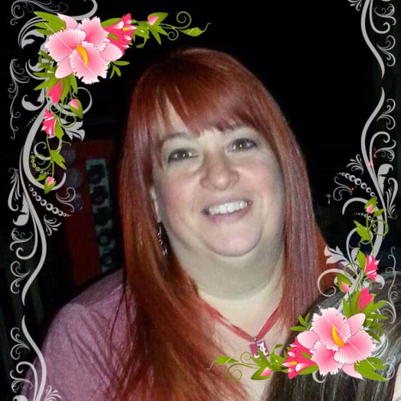 Profile Picture of Kim Plant (@dnmnlac) on Poshmark