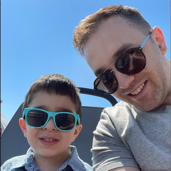 Profile Picture of Lev Aminov (@levaminov) on Poshmark