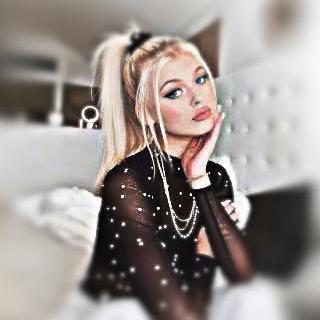 Profile Picture of {𝗥𝗼𝘄𝗮𝗻}🌞🌱 (@sunshinegrayy) on Tiktok