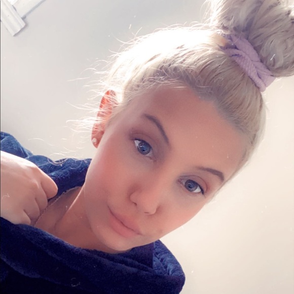 Profile Picture of Lex Shedrick (@lexshedrick) on Poshmark