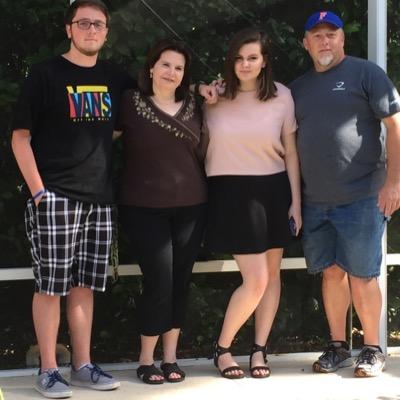 Profile Picture of JoAnn Burns (@jbkfjk811) on Twitter