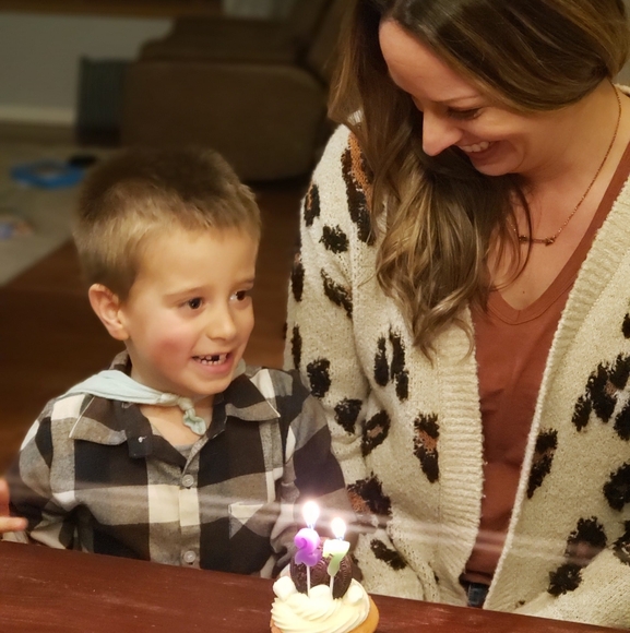 Profile Picture of Emily Schmitz-adams (@emilyschmitz33) on Poshmark