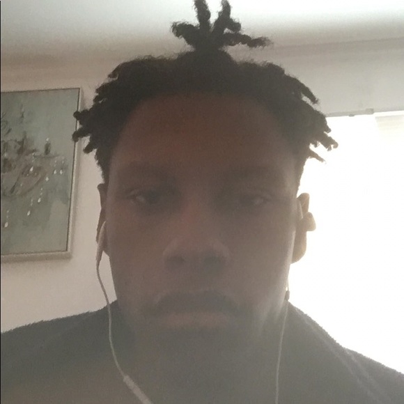 Profile Picture of Alfonzo Watson (@alfonzowatson) on Poshmark
