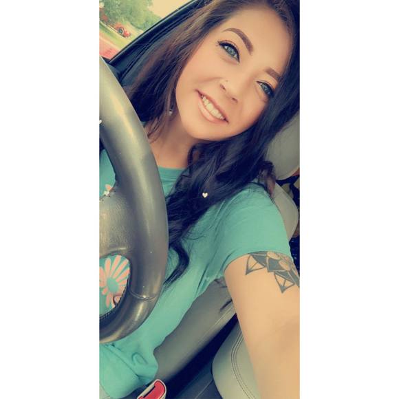 Profile Picture of Nancy Bell (@nancy_laine) on Poshmark