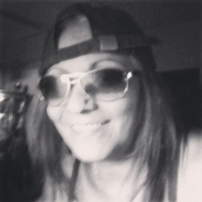 Profile Picture of Vivian Toledo (@BebeoreillyV) on Twitter