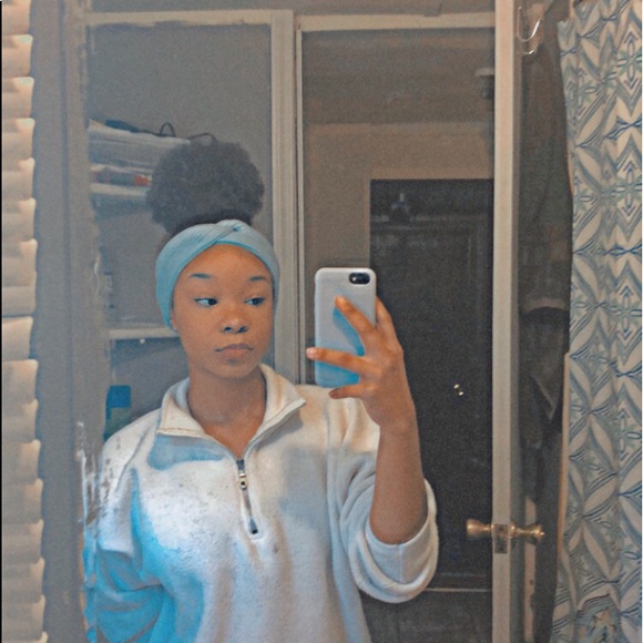 Profile Picture of Olivia Keith (@olivia_keith) on Poshmark