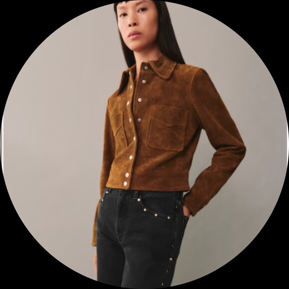 Profile Picture of Nina Nina (@nm1333) on Poshmark