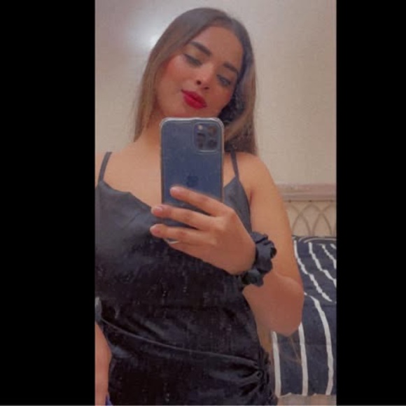 Profile Picture of Pranali Savale (@pranalisvle) on Poshmark