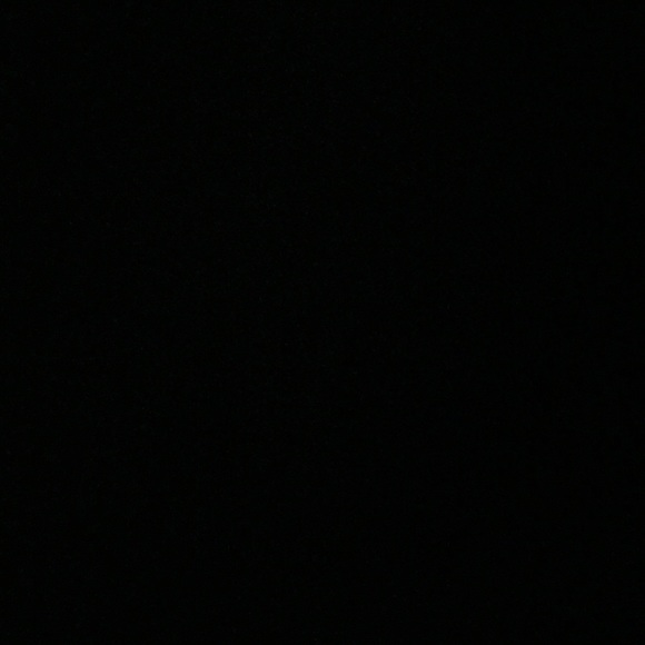 Profile Picture of Julie Grilo (@grilo) on Poshmark