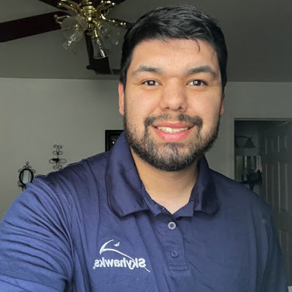 Profile Picture of Bruce Pineda (@brucepineda83) on Poshmark