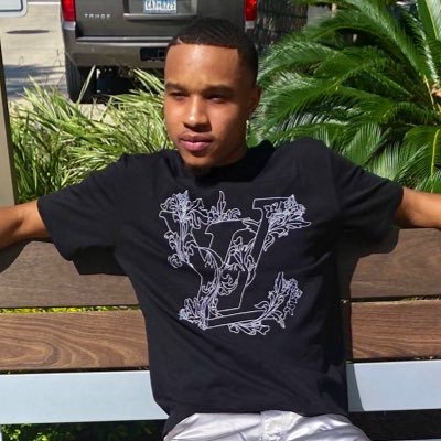 Profile Picture of BIG D͟O͟N͟ (@1AshtonD) on Twitter