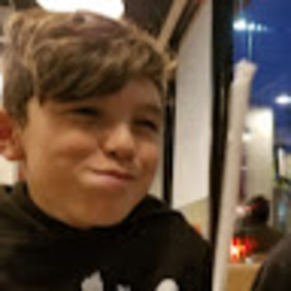 Profile Picture of Joseph Torrez (@jrtorrez2111) on Poshmark