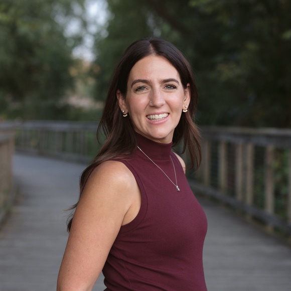 Gabrielle Tranby - Poshmark Profile Picture of Gabrielle Tranby (@gabtranby) on Poshmark