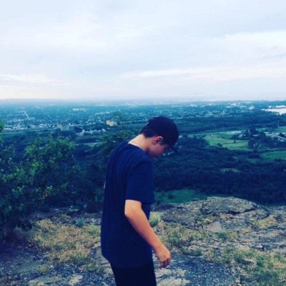 Profile Picture of Braydon Taddeo (@braydon_taddeo) on Poshmark