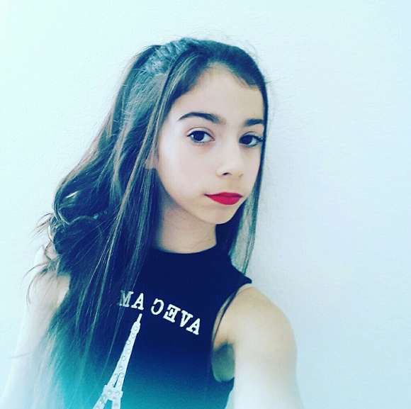 Profile Picture of Lilyanna Phillips (@phillipslily) on Poshmark