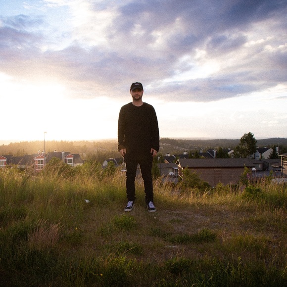 Conner Bloyd - Poshmark Profile Picture of Conner Bloyd (@cazzy55) on Poshmark