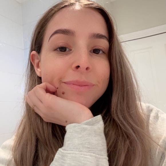 Profile Picture of Alice De pasquale (@alicedepasquale) on Poshmark