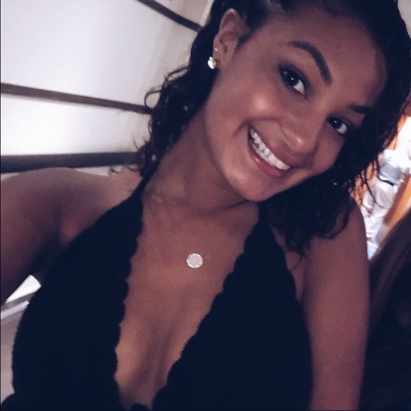 Profile Picture of Aaliyah Watson (@aawatson44) on Poshmark