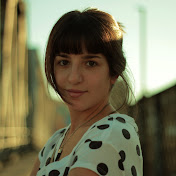 Profile Picture of Melanie Robert (@babelintheroad) on Youtube