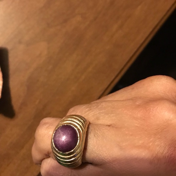 Profile Picture of Lucy Pires (@lucelene) on Poshmark