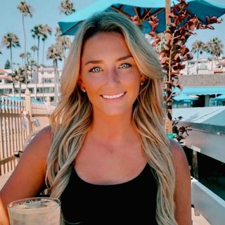 Profile Picture of Kristina Marie (@kristinaknoeller) on Instagram