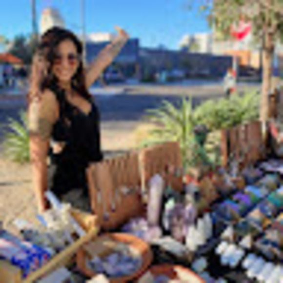 Profile Picture of Sonita Parriott (@thegypsyelysian) on Poshmark