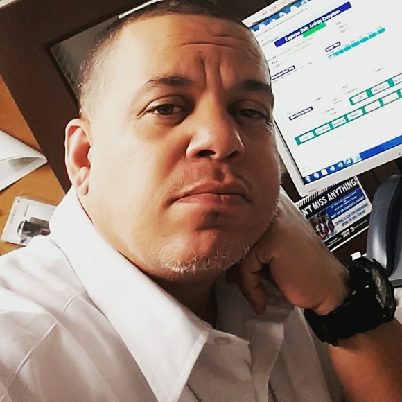 Profile Picture of Steven Encarnacion (@stevesky) on Poshmark