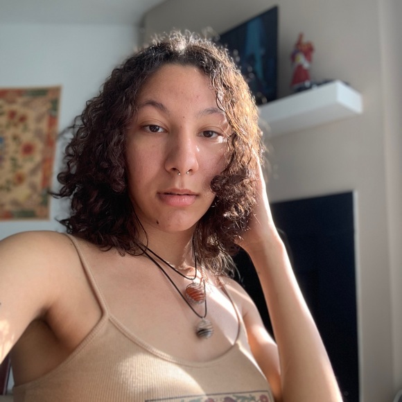 Alayna Tamplin - Poshmark Profile Picture of Alayna Tamplin (@alayna_tamplin) on Poshmark