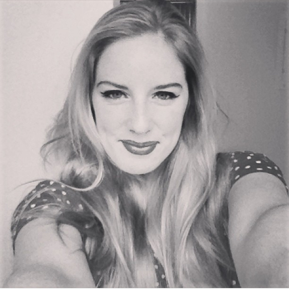 Tayler Thorman - Poshmark Profile Picture of Tayler Thorman (@timelesstayler) on Poshmark