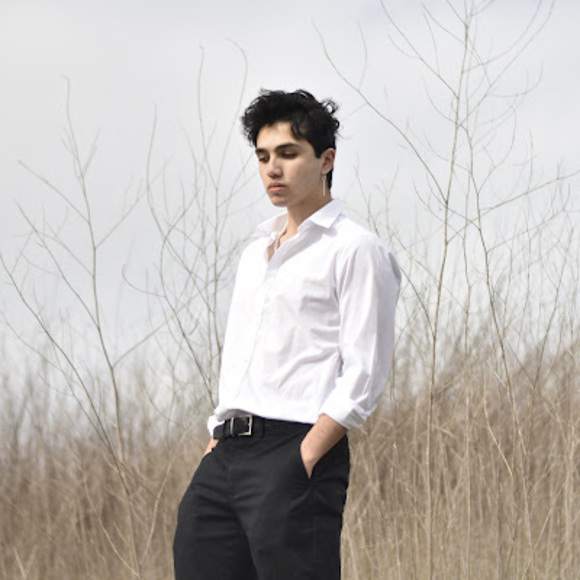 Profile Picture of Gerald Duong-brett (@gduongbr) on Poshmark