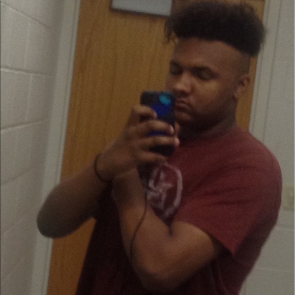Profile Picture of Darren Watson (@darren4200) on Poshmark