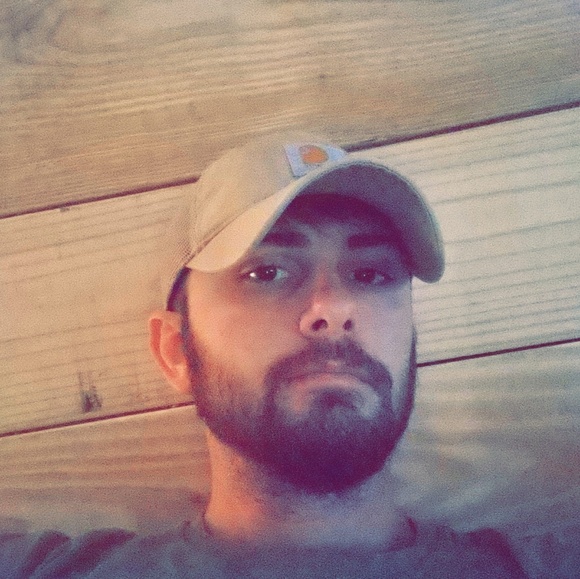 Profile Picture of Blake Harris (@blake_harris17) on Poshmark