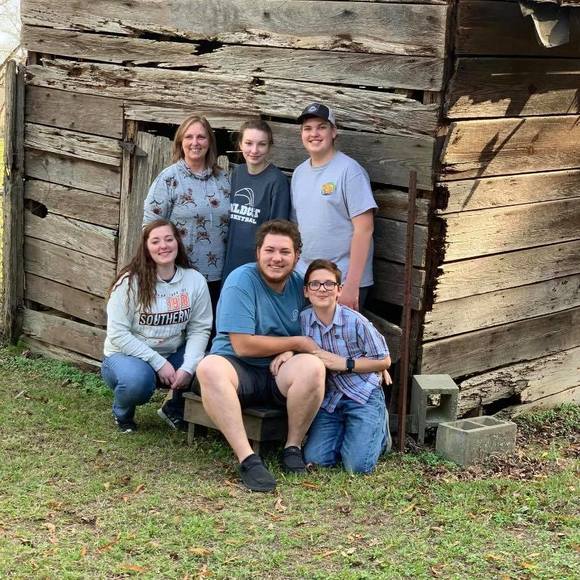 Profile Picture of Leila Mclendon craig (@grannygoose5) on Poshmark