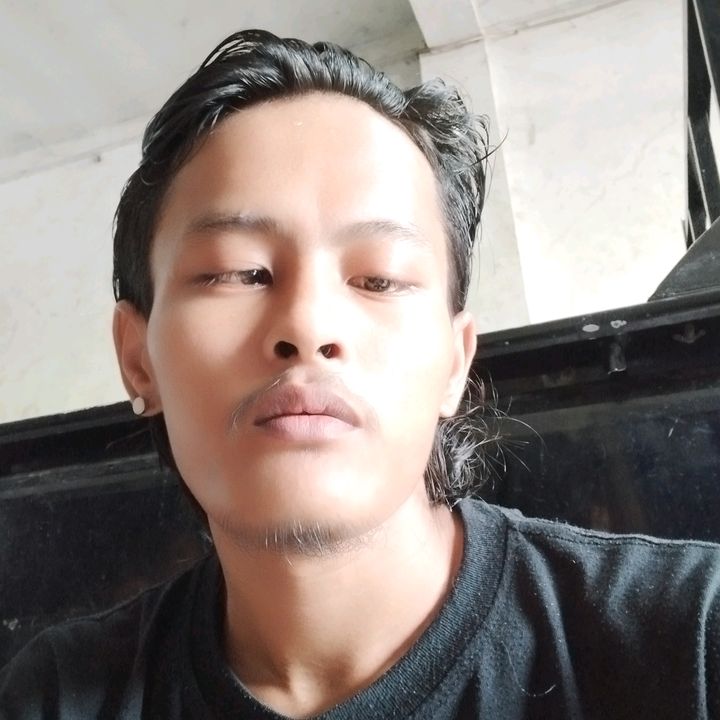 Profile Picture of randy (@randiscapol) on Tiktok