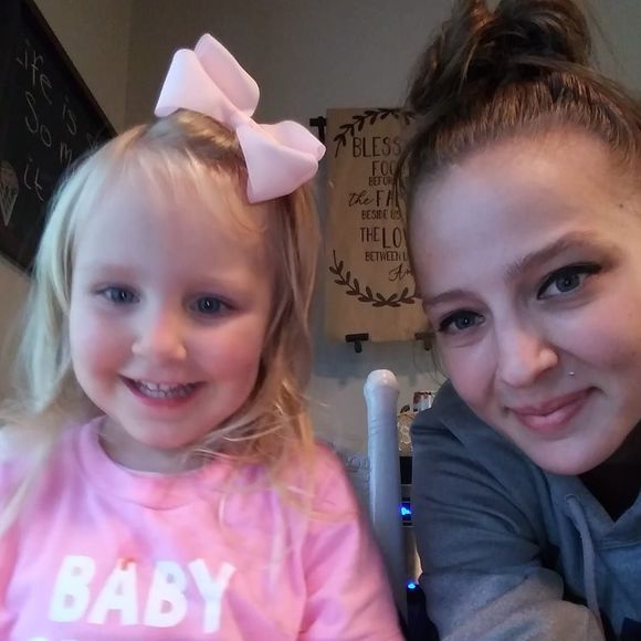 Profile Picture of Torri Smith (@torrismith319) on Poshmark