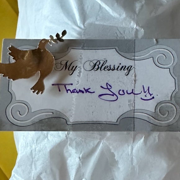 Profile Picture of Hazel Wolf (@hazelwolf361) on Poshmark