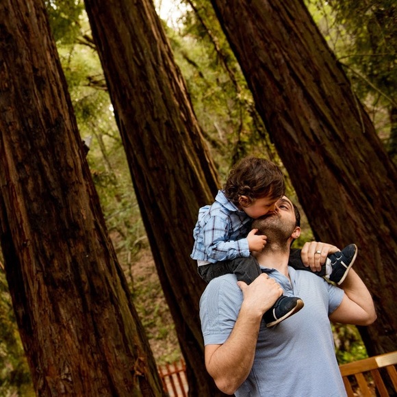 Profile Picture of Amir Razi (@araz1212) on Poshmark