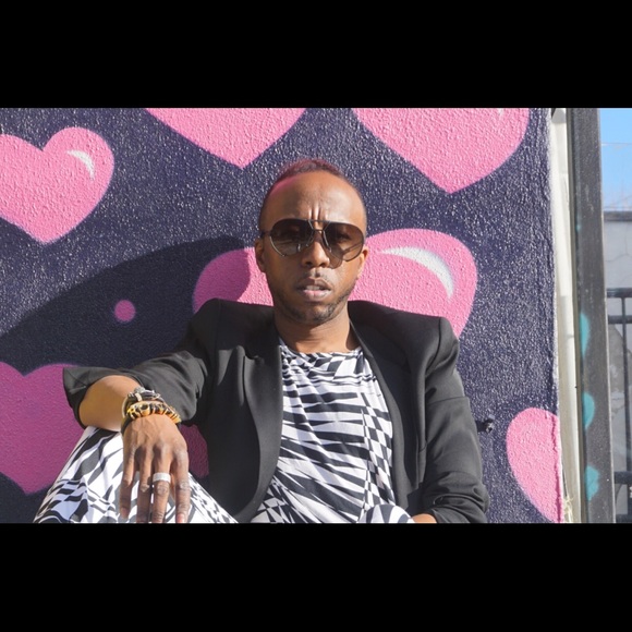 Profile Picture of Ronnie Lamonte (@ronnielamonte) on Poshmark