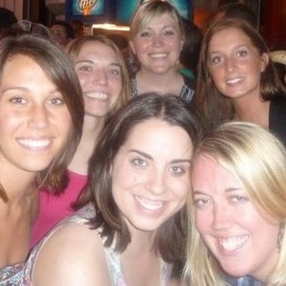 Profile Picture of Heather Maruska (@hmaruska528) on Poshmark