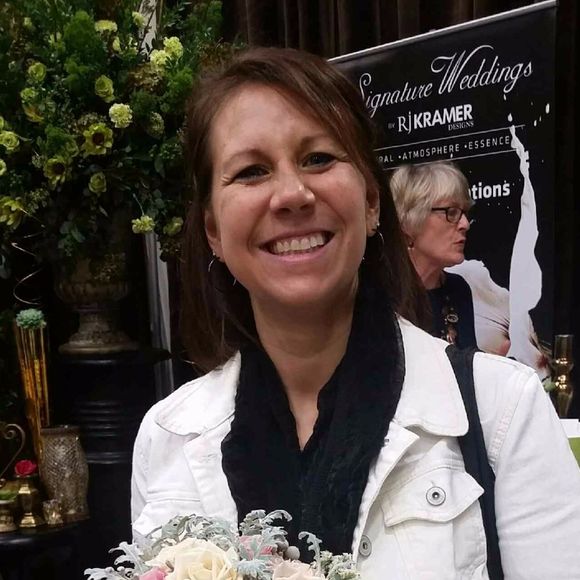 Profile Picture of Denise Fitzl (@hansen25) on Poshmark