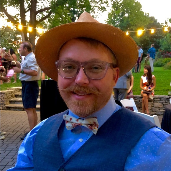 Profile Picture of Joshua Crisp (@jallencrisp) on Poshmark