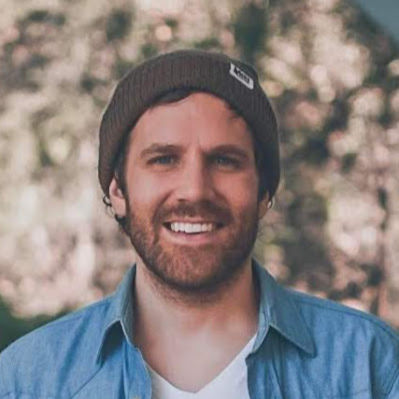 Profile Picture of Dan Weaver (@vaevere) on Poshmark