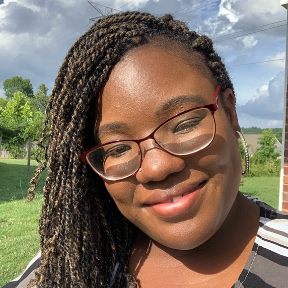 Profile Picture of Krystal Walker (@krystalwalke676) on Poshmark