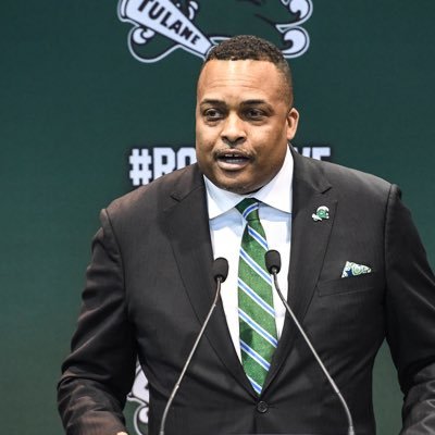 Profile Picture of Ron Hunter (@coachrhunter) on Twitter