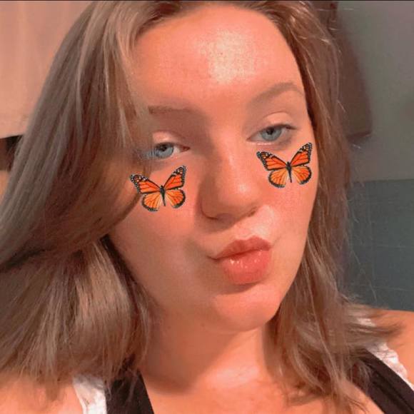 Profile Picture of Skylar Baluta (@skylarbaluta) on Poshmark