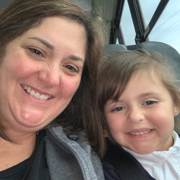 Profile Picture of Misti Aucoin (@mistiaucoin) on Poshmark