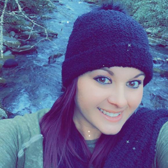 Profile Picture of Christa Maloy (@callen825) on Poshmark